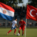 Resiste Paraguay con un hombre menos y gana a Turquía