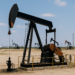 Petróleo alcanza niveles previos a la guerra por aumento de la oferta de Oriente Medio
