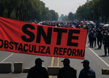 Bloquea CNTE Reforma y Circuito; convoca a reforzar plantón