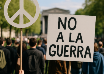 ‘No a la guerra’: Àlex Ollé trae al presente la tragedia de ‘Los persas’ en la meca del teatro grecolatino | Cultura