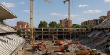 La Comunidad de Madrid plantea una remodelación integral del estadio de Vallecas
