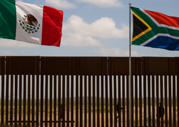Reviven México y Sudáfrica vieja batalla