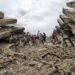 Rescatan a hombre y su hijo casi 4 días después de los terremotos en Venezuela