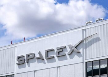 SpaceX busca recaudar un récord de 75,000 millones de dólares en su debut en Wall Street