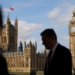 Starmer reitera que es su "deber" seguir al frente del Gobierno británico tras la dimisión de otros dos ministros
