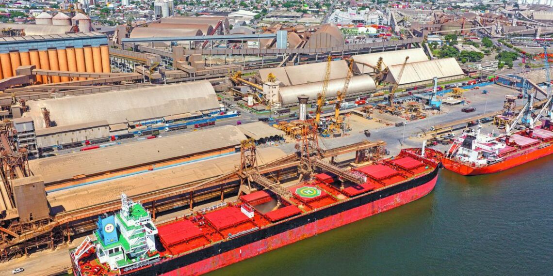 Superávit comercial de Brasil superó previsiones