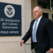 Trump nombra a un ex policía al frente del ICE