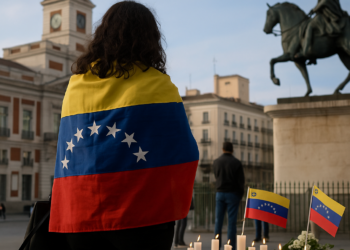 La comunidad venezolana en Madrid envía ayuda y vive la tragedia desde la impotencia de la distancia: "Perdí una prima, le cayó una pared encima. Ayer la enterraron mis tíos"