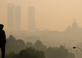 Alerta en Madrid y Ávila por el humo de los incendios activos: “Deterioro de la calidad del aire”