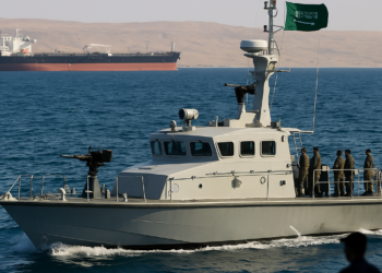 Arabia Saudí moviliza una alianza internacional para proteger las rutas del mar Rojo