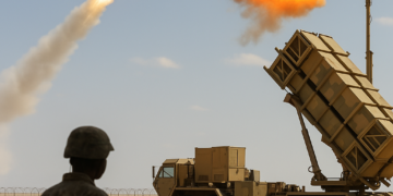 Arabia Saudita intercepta misiles hutíes y pone a prueba larga tregua de su conflicto