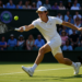 Se roba Arthur Fery los reflectores en Wimbledon