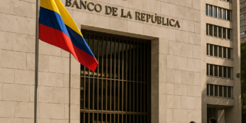 Banco Central de Colombia sorprende al mercado y mantiene en 12% su tasa de interés