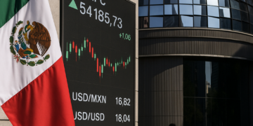 Bolsa mexicana muestra pocos cambios en jornada de actividad reducida por feriado en EU