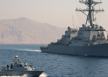 Estados Unidos y 12 países árabes renovaron su compromiso para garantizar la seguridad del estrecho de Ormuz
