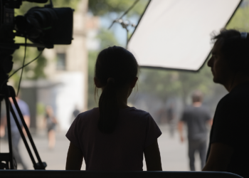El Estatuto del Artista avanza con límites al trabajo de los menores, pero deja fuera la regulación de la IA | Cultura