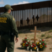 El zar de la frontera de EEUU culpa a los inmigrantes tiroteados por ICE de su propia muerte