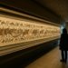 El tapiz de Bayeux llega al British Museum, de madrugada, y entre fuertes medidas de seguridad