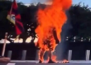 Muere un hombre tras prenderse fuego frente a sede de la ONU en Nueva York