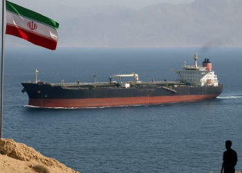 Irán anuncia que el estrecho de Ormuz permanecerá cerrado "hasta nuevo aviso"