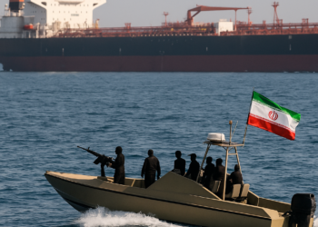 Los ataques de Irán contra buques en el estrecho de Ormuz impulsan el precio del petróleo