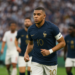 Kylian Mbappé guió con doblete a Francia a octavos de final