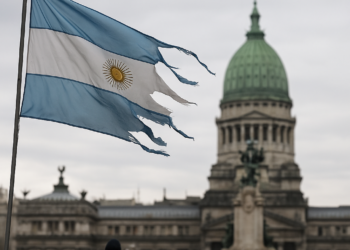 Milei denuncia campaña contra Argentina