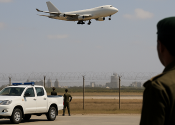 Pakistán busca un avión de carga Boeing que desapareció cerca de Karachi