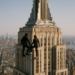 La pareja que subió a la cima del Empire State Building sin permiso se enfrenta a varios cargos penales