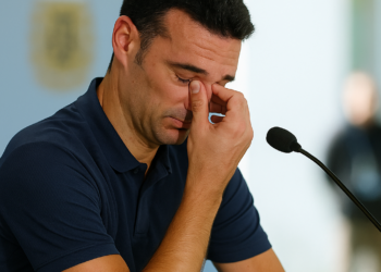 Scaloni rompe a llorar en rueda de prensa... y su futuro queda en el aire: "No sé si podré lograr algo más grande que esto"