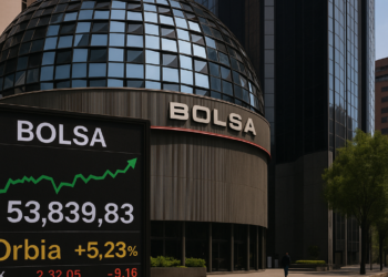 Bolsa mexicana avanza tras dos caídas; destacan acciones de Orbia