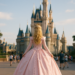 Cuando 100.000 adultos se visten como princesas Disney: la D23 riega de millones al sur de California | Cultura