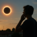 De Gabinete Caligari a Maluma: una lista de canciones para mirar el eclipse | Cultura