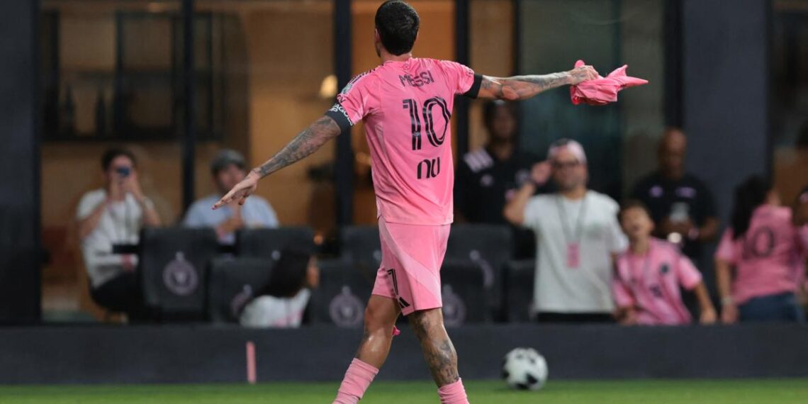 De Paul marca ante Monterrey y dedica el gol a Messi por la muerte de su padre