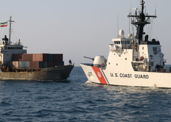 Estados Unidos interceptó más de 50 buques mercantes desde la reanudación del bloqueo naval contra Irán