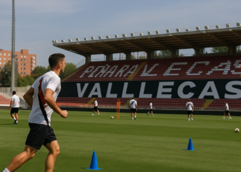El Rayo acelera para jugar en Vallecas ante el Alavés