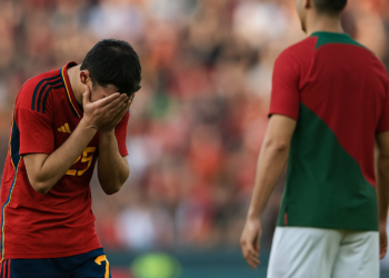 España cae ante Portugal y ve esfumarse sus opciones de clasificación en el Europeo