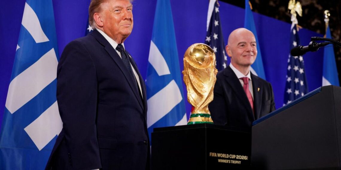 FIFA niega que Infantino buscara respaldo de Trump tras fracasar plan para vender parte del Mundial