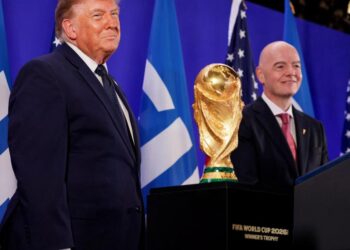 FIFA niega que Infantino buscara respaldo de Trump tras fracasar plan para vender parte del Mundial