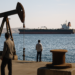 El petróleo continúa al alza ante la falta de avances entre EEUU e Irán para reabrir el estrecho de Ormuz