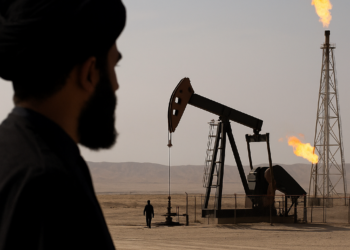 Amenaza Irán con atacar yacimientos petroleros árabes