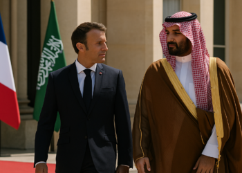 Macron corteja al despiadado Bin Salman para mantener la influencia francesa en Oriente Próximo y hacer negocios