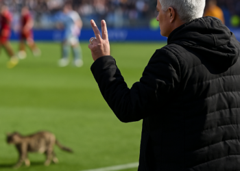 Mou siembra la duda con el '2'