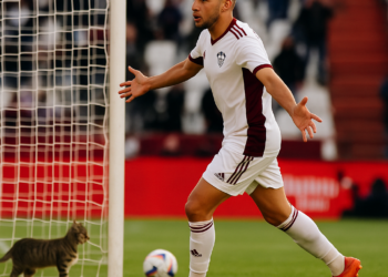 Munir, experiencia y gol para el ataque del Alba