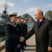 Putin visitó las islas que reclama Japón en el Pacífico y arengó a los marineros rusos: “Ustedes también están en el frente”