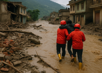 Las labores de rescate continúan en Nepal frente al temor de una nueva riada: al menos 626 muertos y casi 3.000 desaparecidos