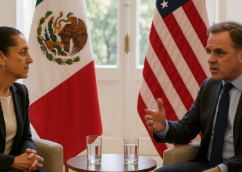 Sheinbaum conversa con el historiador Niall Ferguson sobre la relación entre México y EU