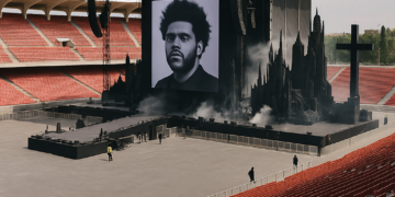 The Weeknd en Madrid: un bombardeo visual al que le falta alma | Cultura