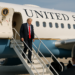 Confirma Trump haber bajado del Air Force One por amenaza