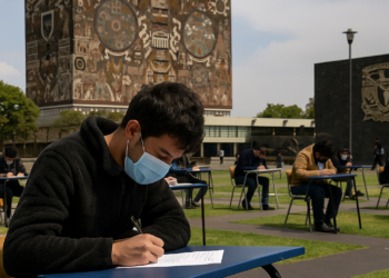 Analiza UNAM regresar a examen de admisión presencial